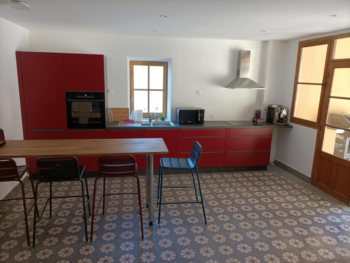 Grand Gîte terrasses Largentière Extérieur photo